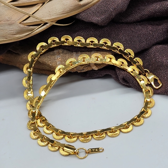 Premium Jewelry Elegant Necklace Hypoallergenic Rhodium/14K Gold plated - Picture 10 of 11